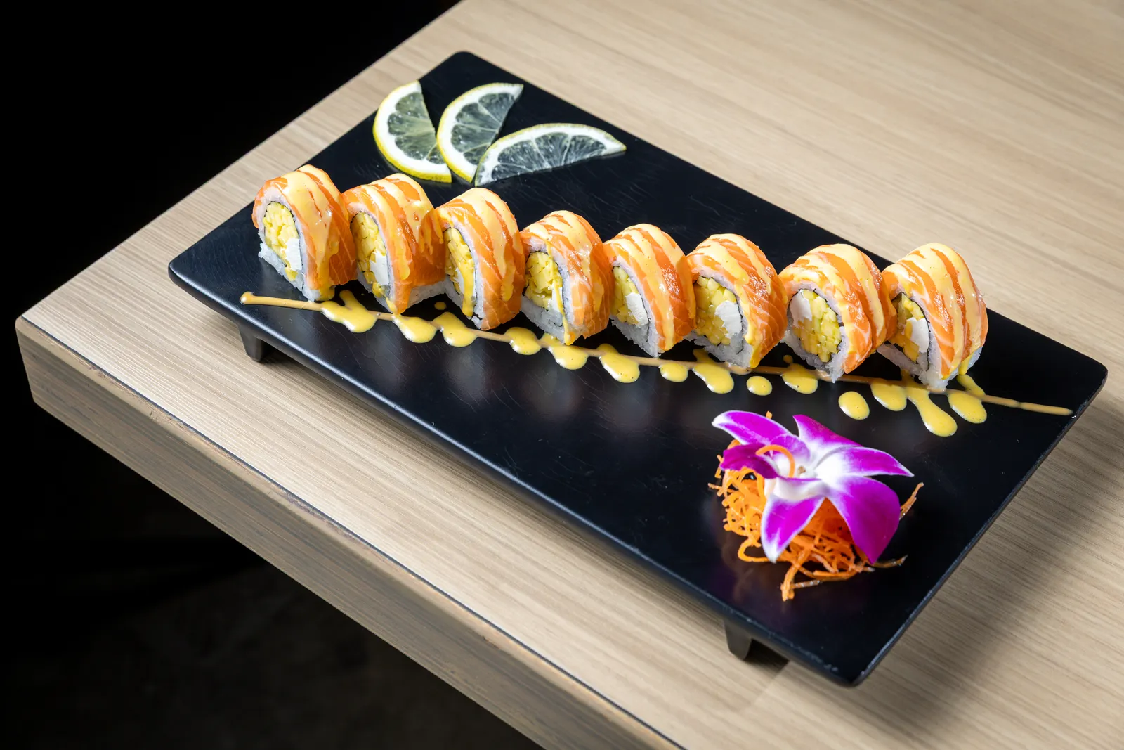 Signature salmon roll